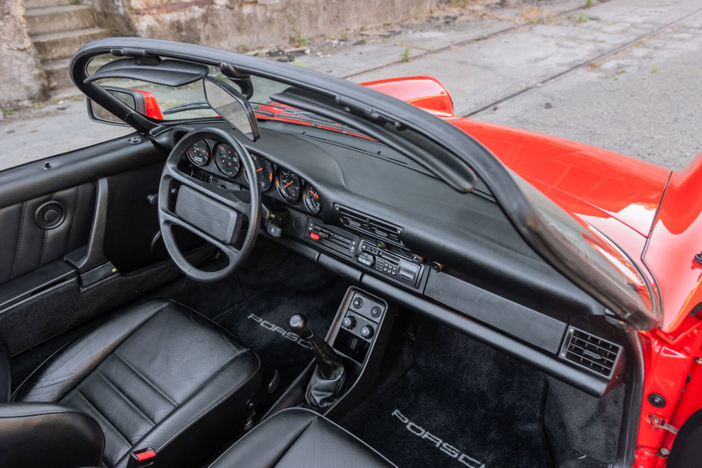 Porsche 911 Carrera 3.2 Speedster (US)