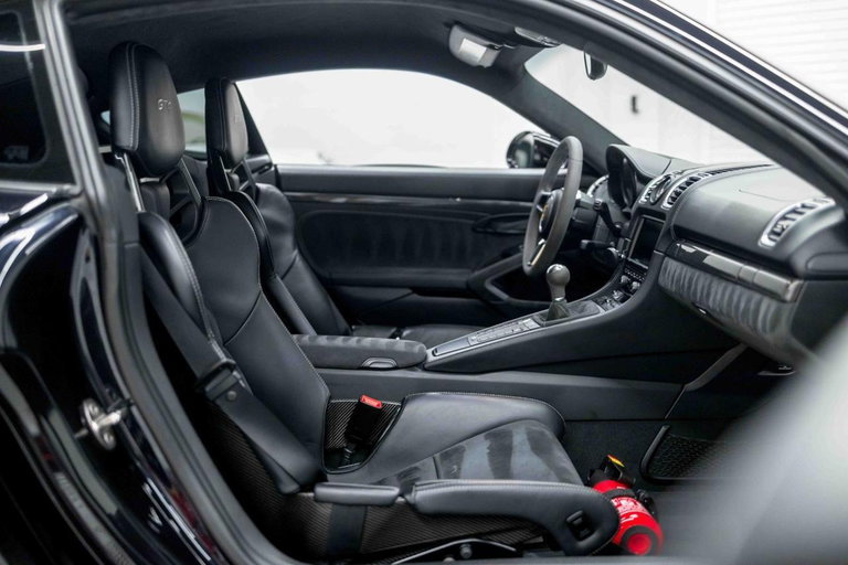 Porsche 981 Cayman GT4