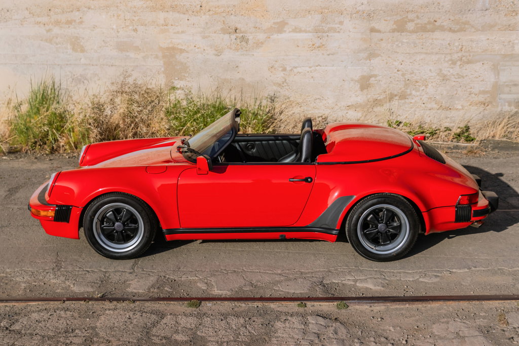 Porsche 911 Carrera 3.2 Speedster (US)