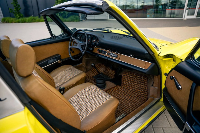 Porsche 911 E