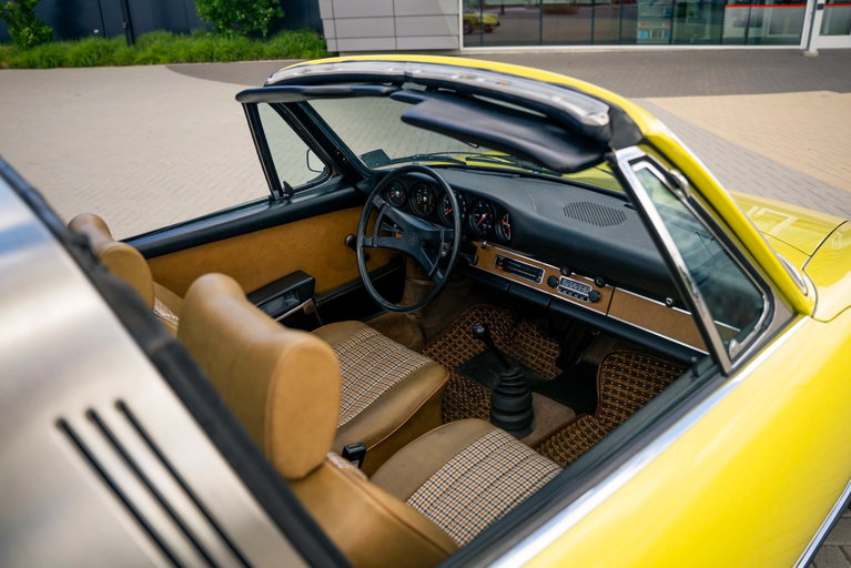 Porsche 911 E