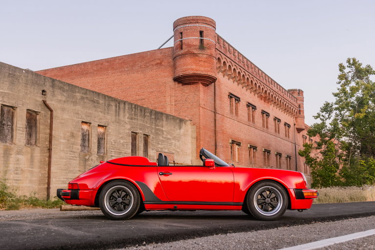 Porsche 911 Carrera 3.2 Speedster (US)