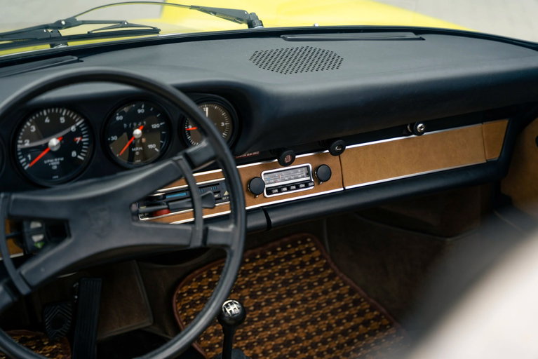 Porsche 911 E