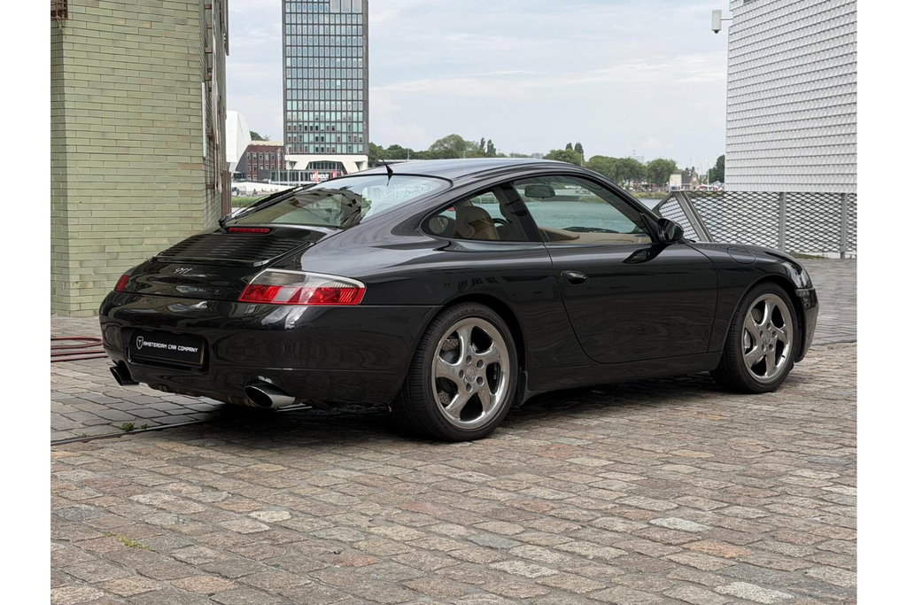Porsche 996 Carrera 4 Millennium Edition