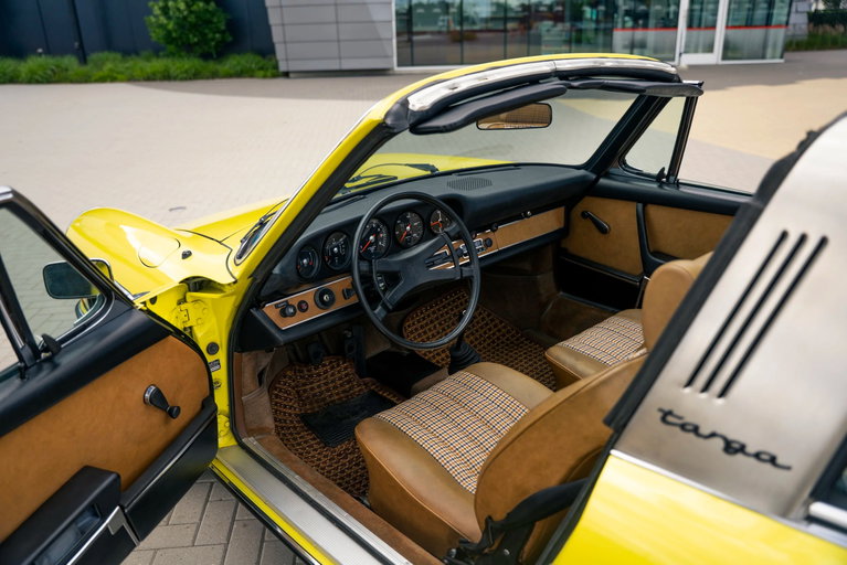 Porsche 911 E