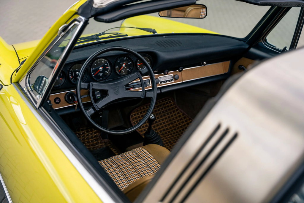 Porsche 911 E