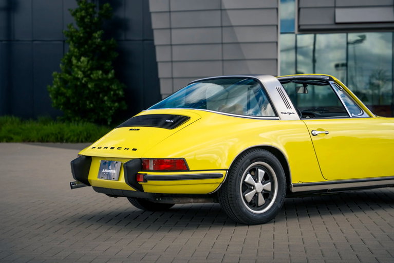 Porsche 911 E