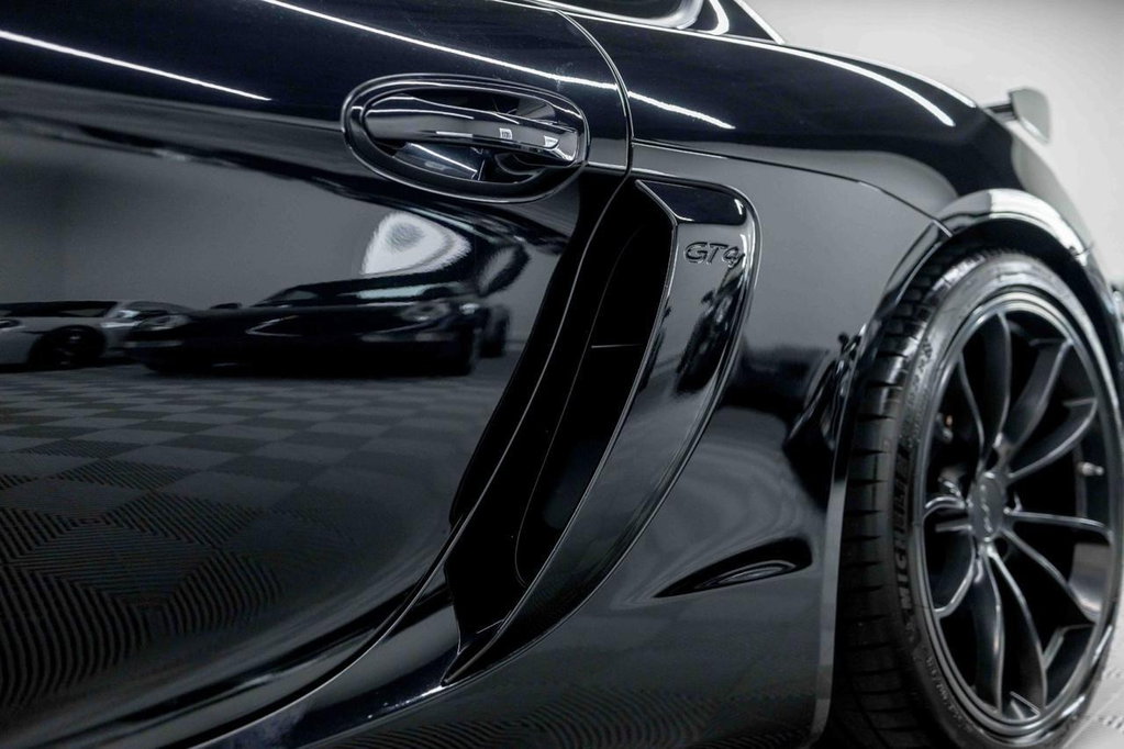 Porsche 981 Cayman GT4
