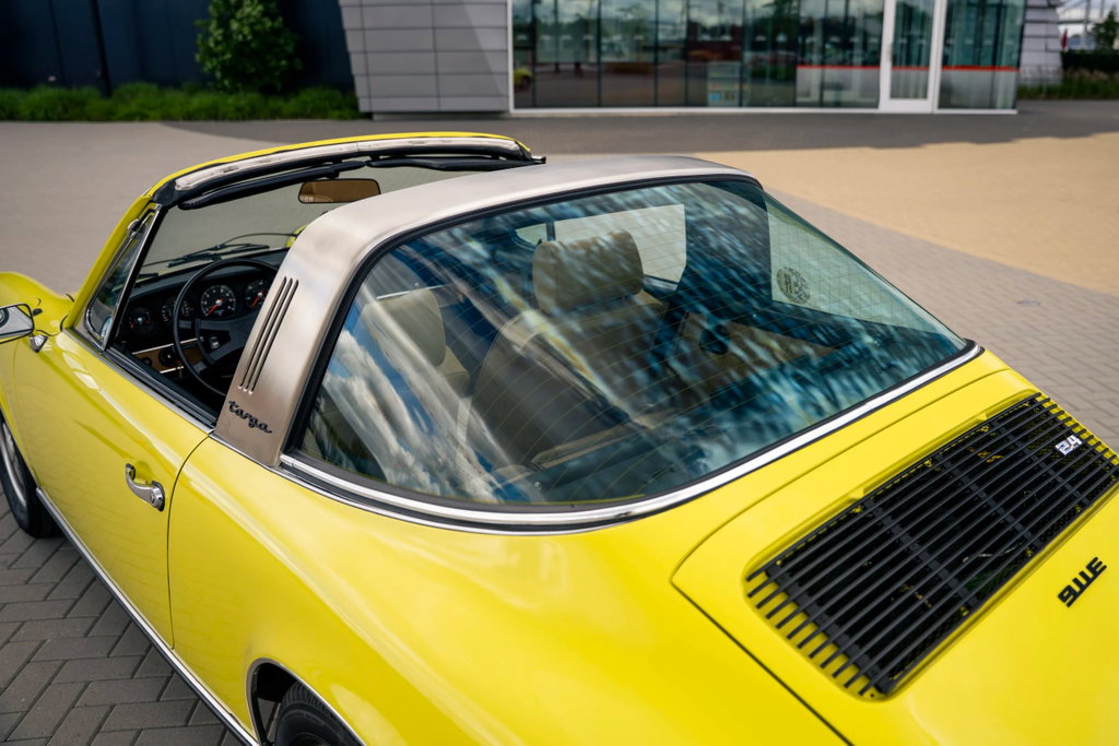 Porsche 911 E