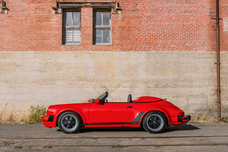 Porsche 911 Carrera 3.2 Speedster (US)