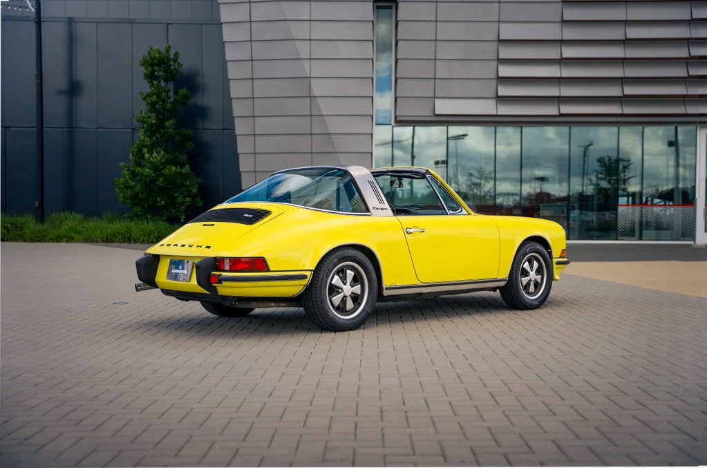 Porsche 911 E