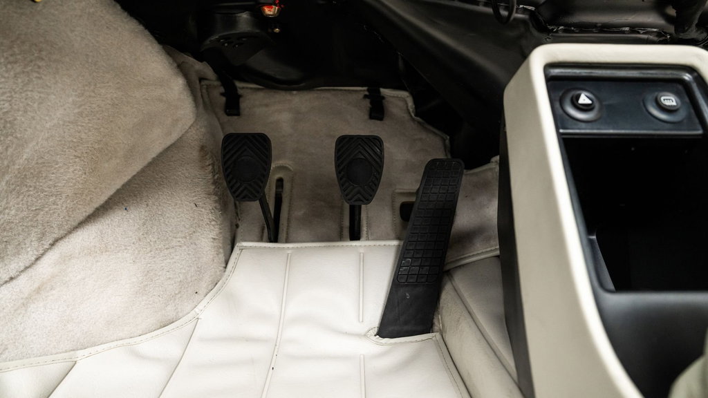 Porsche 911 Carrera 3.2 Speedster