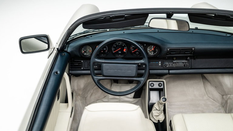 Porsche 911 Carrera 3.2 Speedster