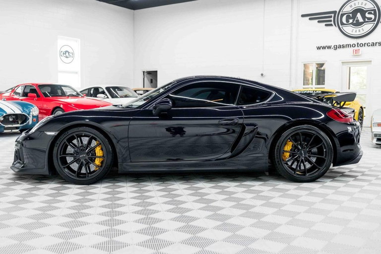 Porsche 981 Cayman GT4