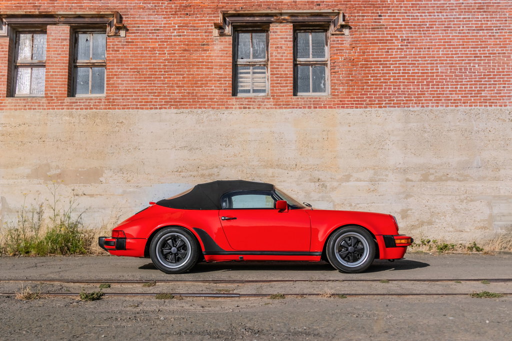 Porsche 911 Carrera 3.2 Speedster (US)