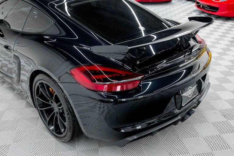 Porsche 981 Cayman GT4