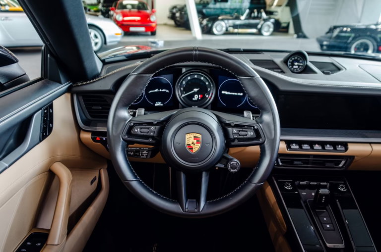 Porsche 992 Carrera 4S