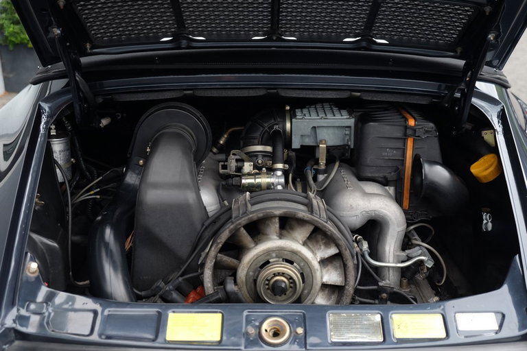 Porsche 911 Carrera 3.2