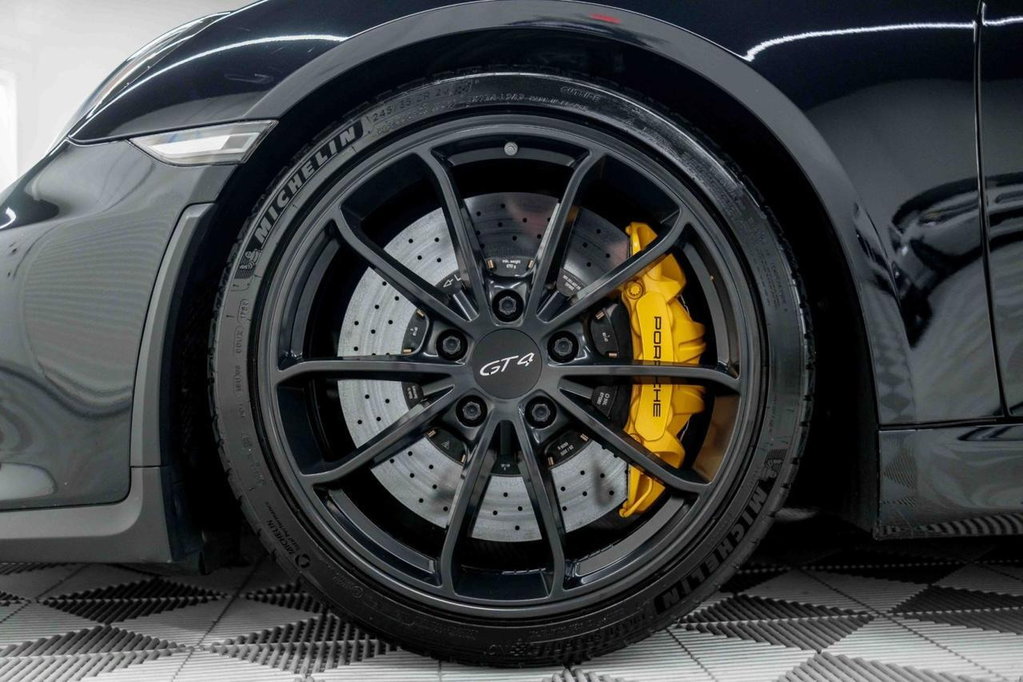 Porsche 981 Cayman GT4