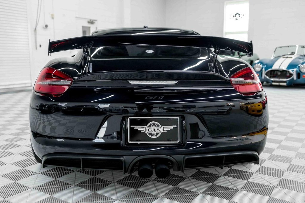 Porsche 981 Cayman GT4