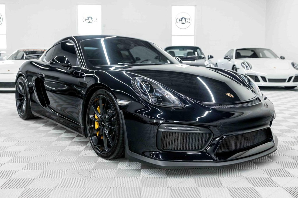 Porsche 981 Cayman GT4