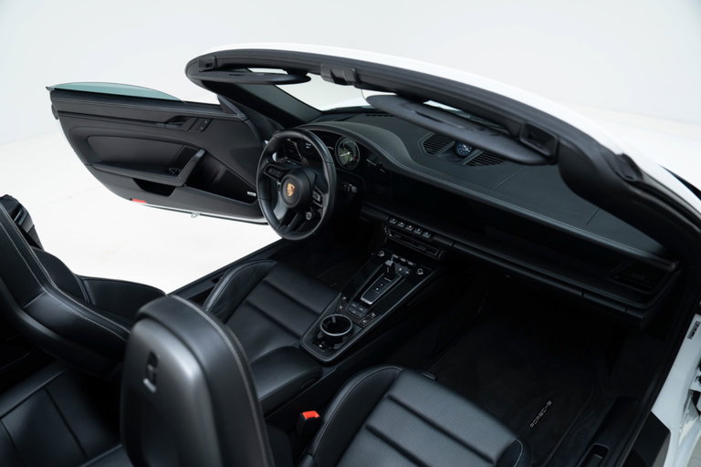 Porsche 992 Carrera GTS
