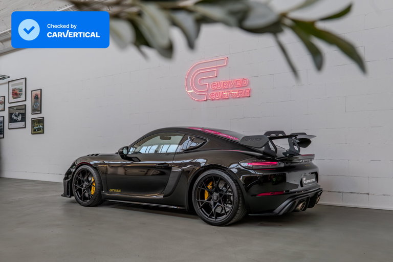 Porsche 718 Cayman GT4 RS