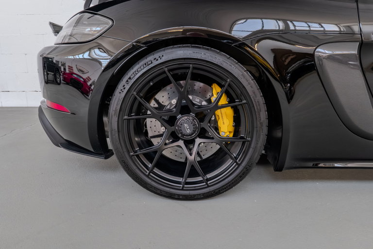 Porsche 718 Cayman GT4 RS