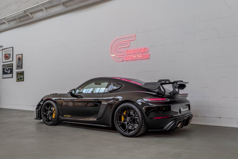 Porsche 718 Cayman GT4 RS