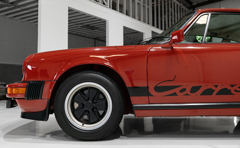 Porsche 911 Carrera (US)