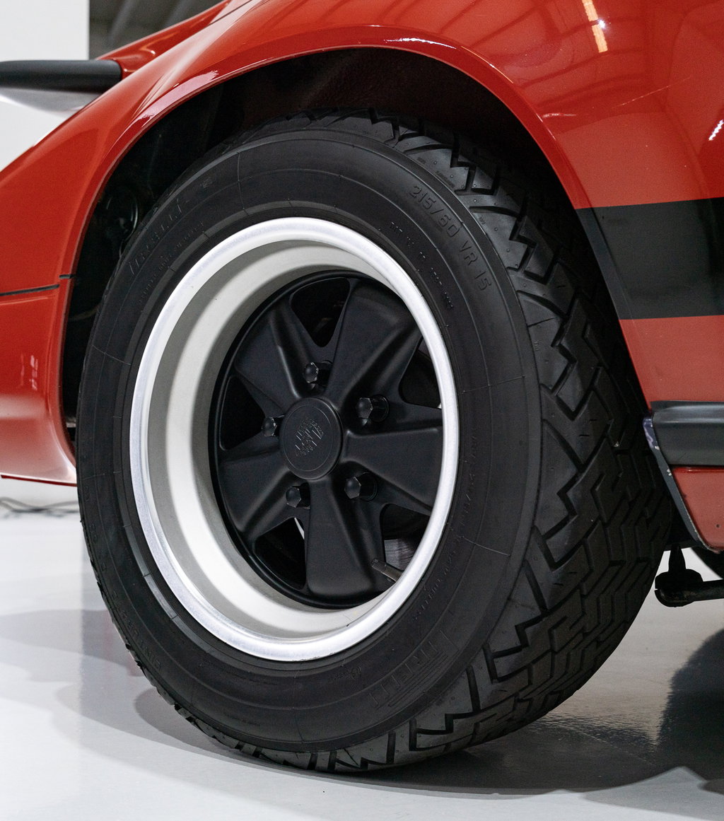 Porsche 911 Carrera (US)