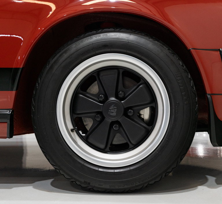 Porsche 911 Carrera (US)