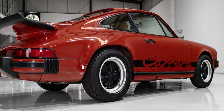 Porsche 911 Carrera (US)