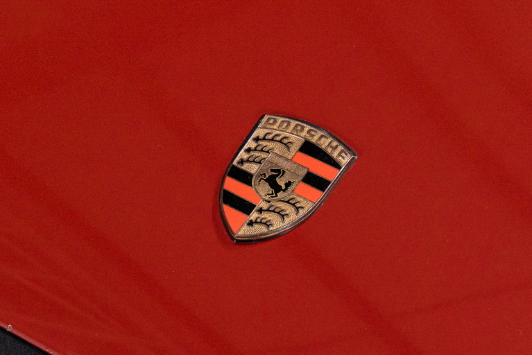 Porsche 911 Carrera (US)