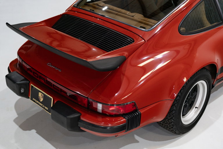 Porsche 911 Carrera (US)