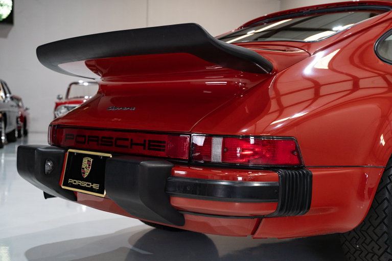Porsche 911 Carrera (US)