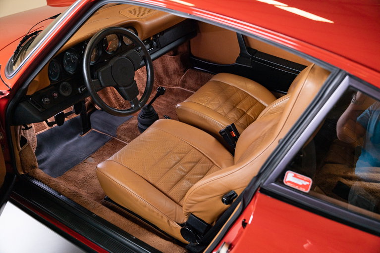 Porsche 911 Carrera (US)