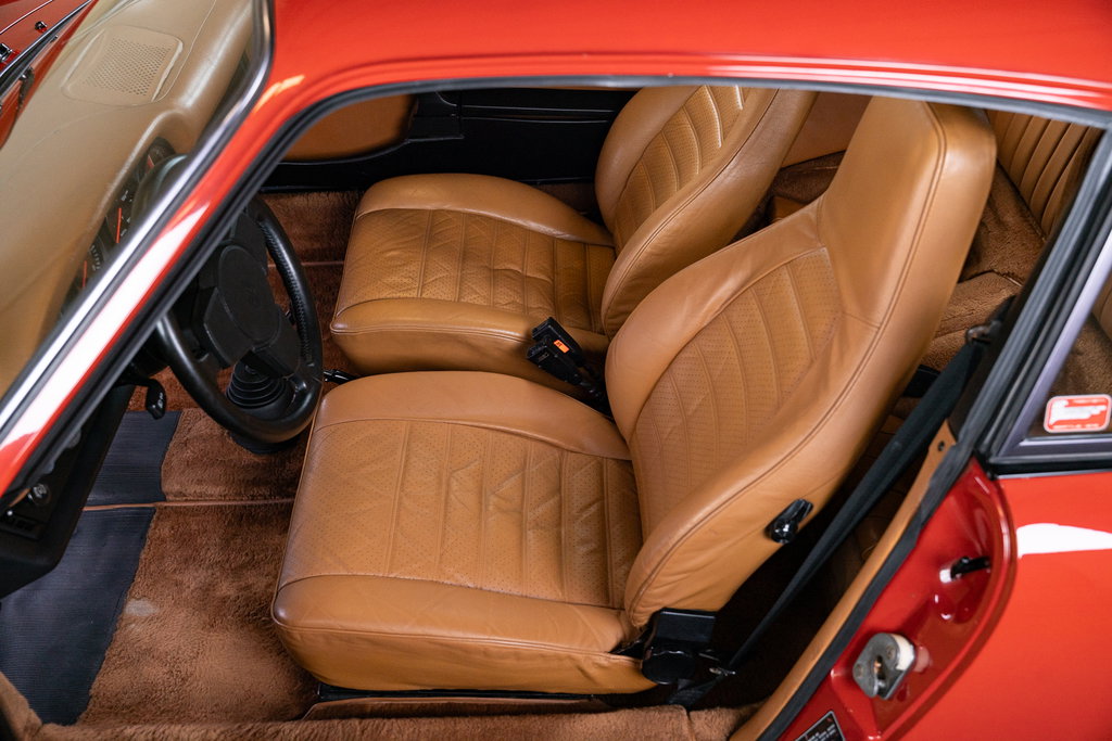 Porsche 911 Carrera (US)