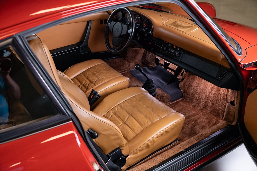 Porsche 911 Carrera (US)