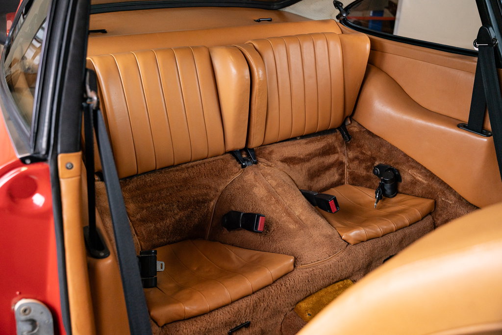Porsche 911 Carrera (US)