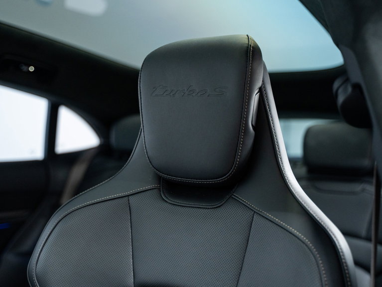 Porsche Taycan Turbo S Sport Turismo