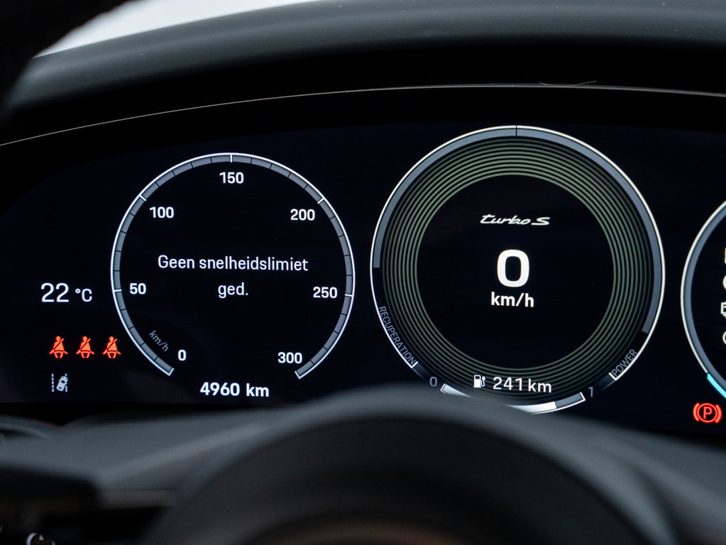 Porsche Taycan Turbo S Sport Turismo