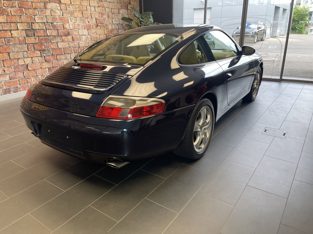 Porsche 996 Carrera 4