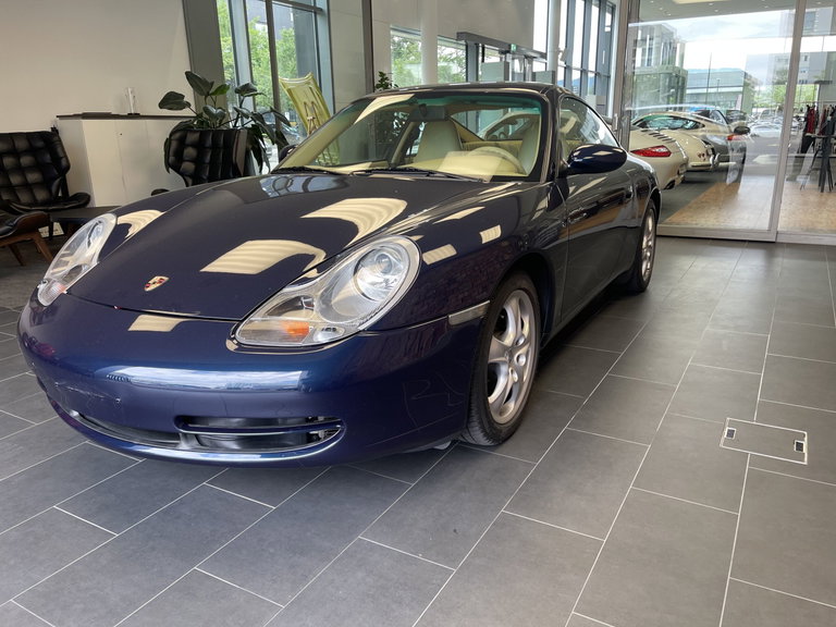 Porsche 996 Carrera 4