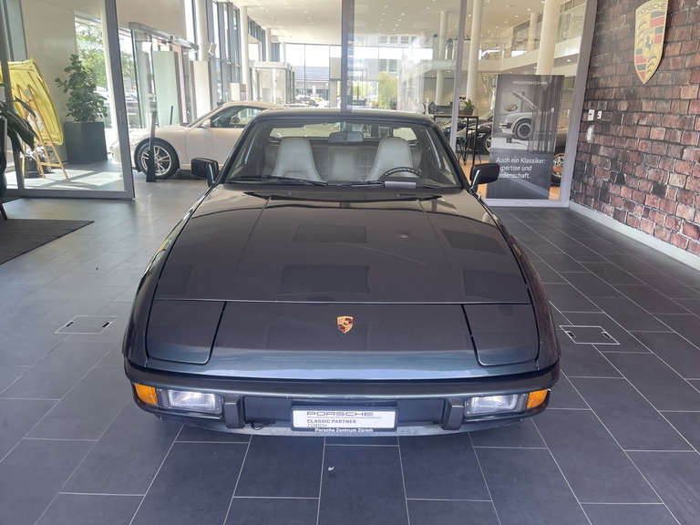 Porsche 924 S