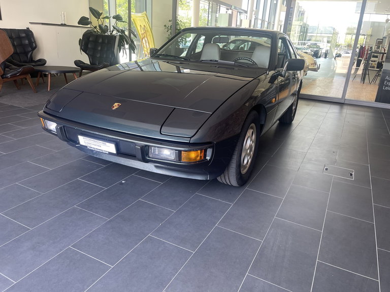 Porsche 924 S