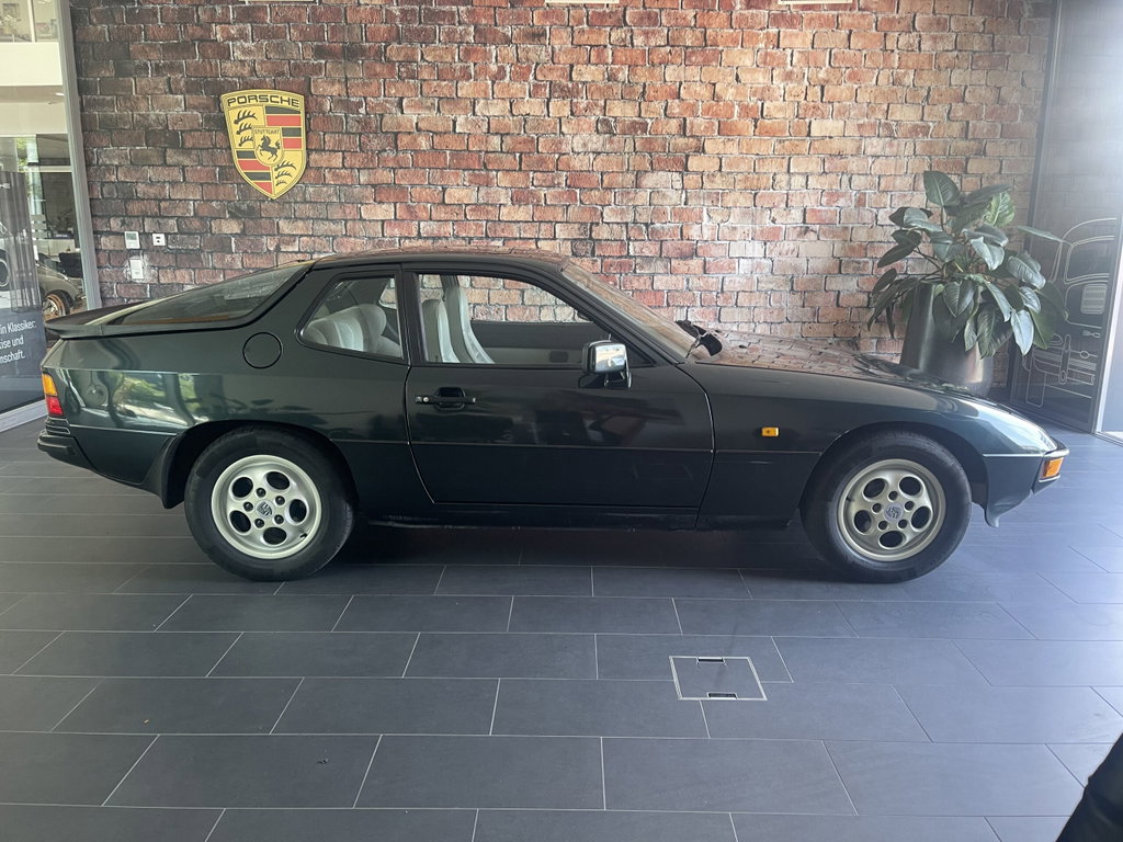 Porsche 924 S