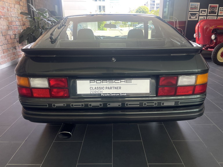 Porsche 924 S