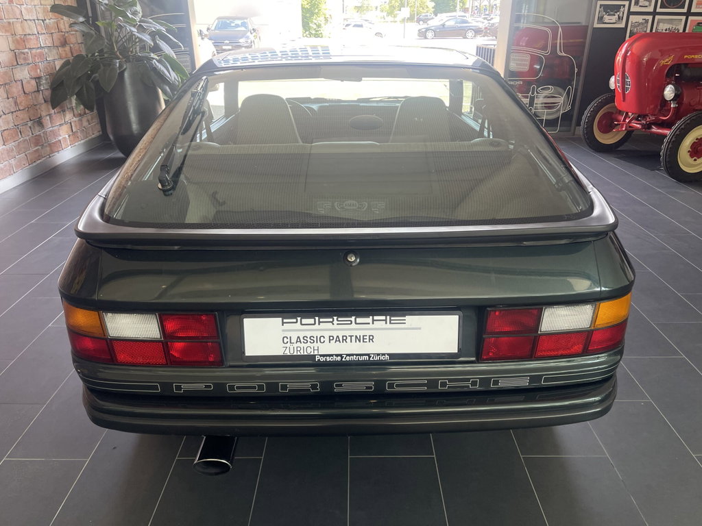 Porsche 924 S