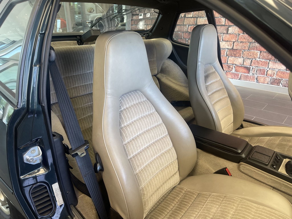 Porsche 924 S